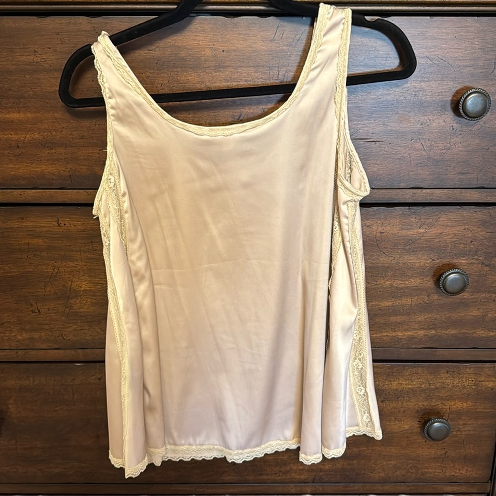 POL Top - Picture 2 of 5